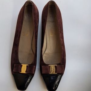Salvatore Ferragamo Pump 11 AAA Brown suede, 1.5 heel.  Good condition.